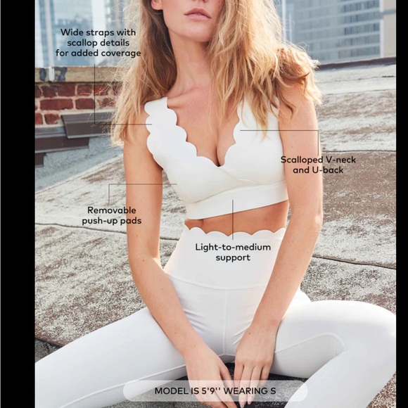 Wiskii Soufflé Sports Bra M - Ivory
Brand New With Tags - Picture 3 of 12